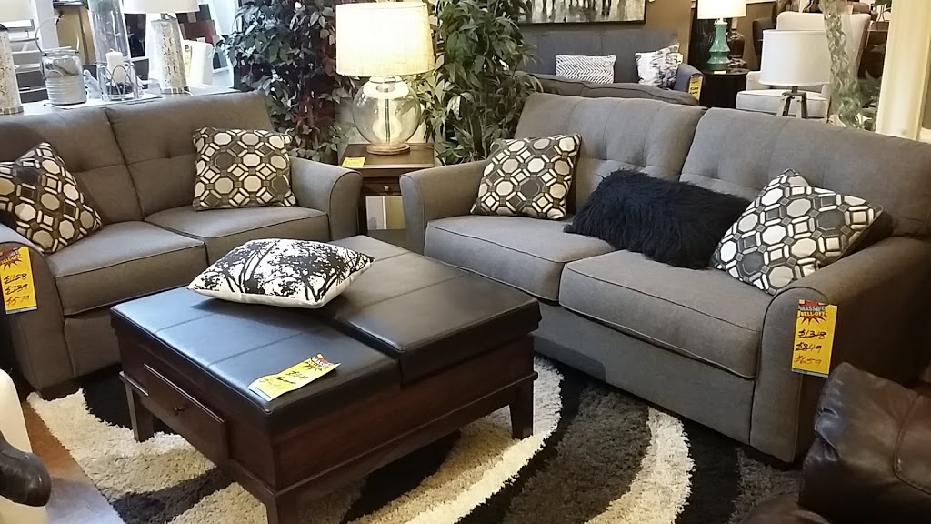 St. Jacobs Furniture House | 30 Benjamin Rd, Waterloo, ON N2V 2J9, Canada | Phone: (519) 746-0060
