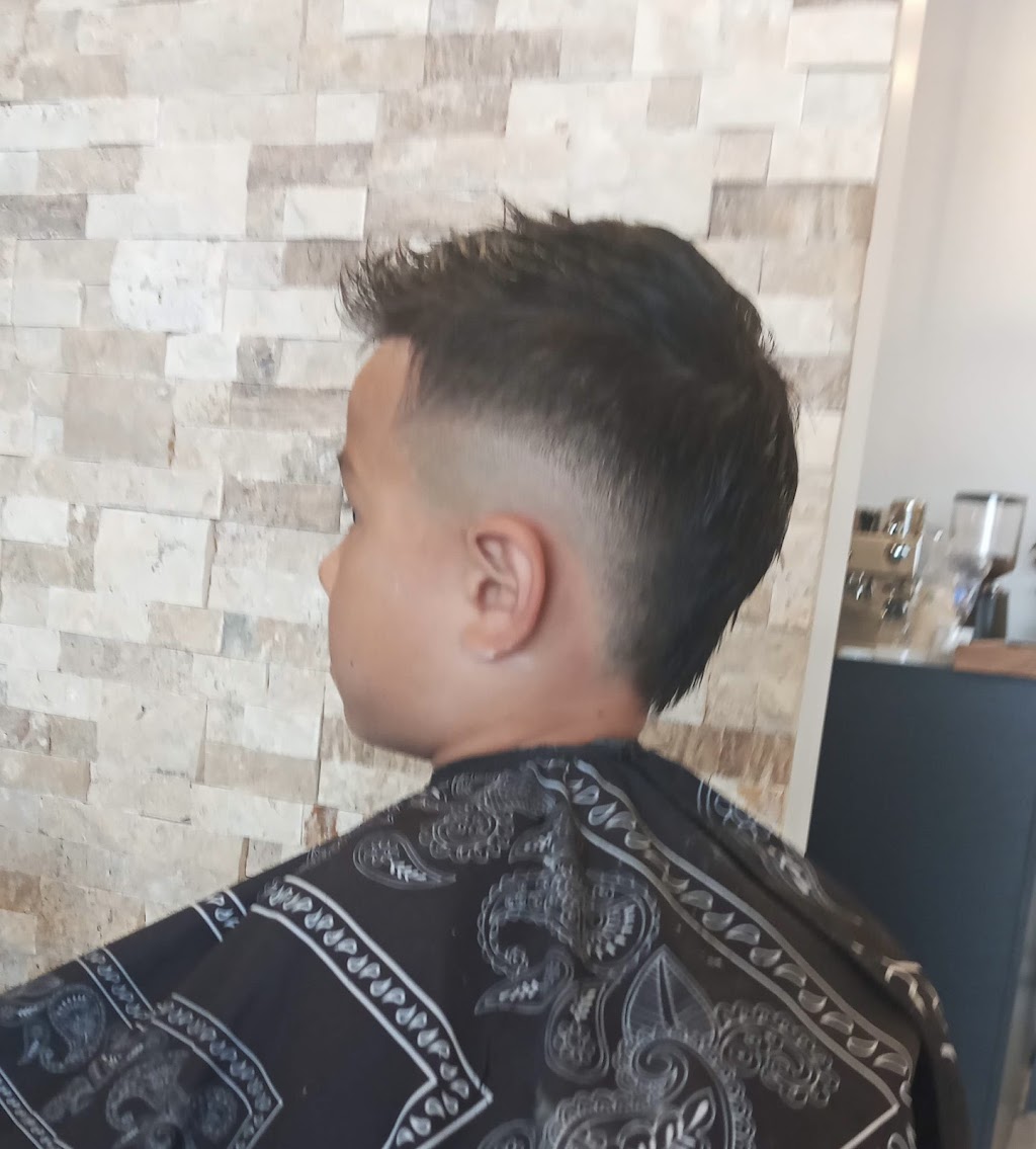Gents & Kings Barberlounge | 2520 Postmaster Dr Unit 8, Oakville, ON L6M 0N2, Canada | Phone: (905) 825-2555