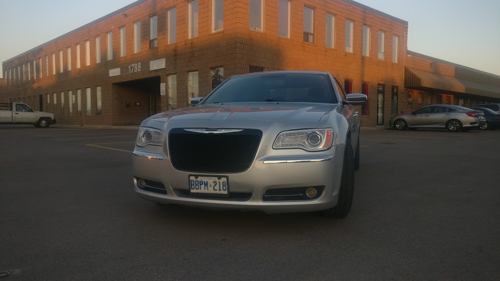 Elite Auto Body & Collision Centre Inc | 1788 Drew Rd Unit 7, Mississauga, ON L5S 1L7, Canada | Phone: (416) 900-5700