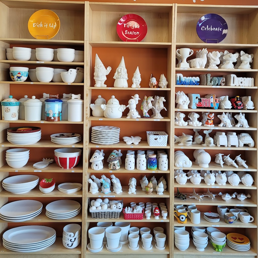 Crock A Doodle Guelph-South | 1398 Gordon St, Guelph, ON N1L 1C8, Canada | Phone: (519) 823-1888