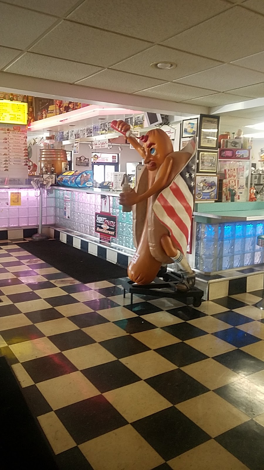 Super Freeze Drive In | 6865 Erie Rd, Derby, NY 14047, USA | Phone: (716) 947-5557