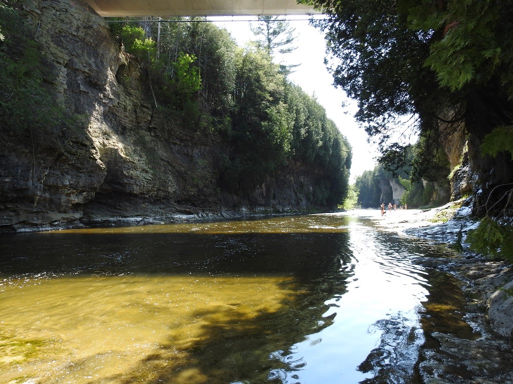Elora Gorge Lookout | James St, Elora, ON N0B 1S0, Canada | Phone: (519) 846-9742