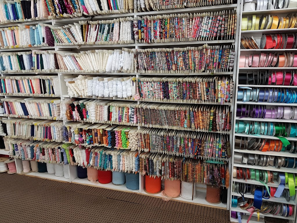 Fabric Town | 2858 Danforth Ave, Toronto, ON M4C 1M1, Canada | Phone: (416) 694-8191