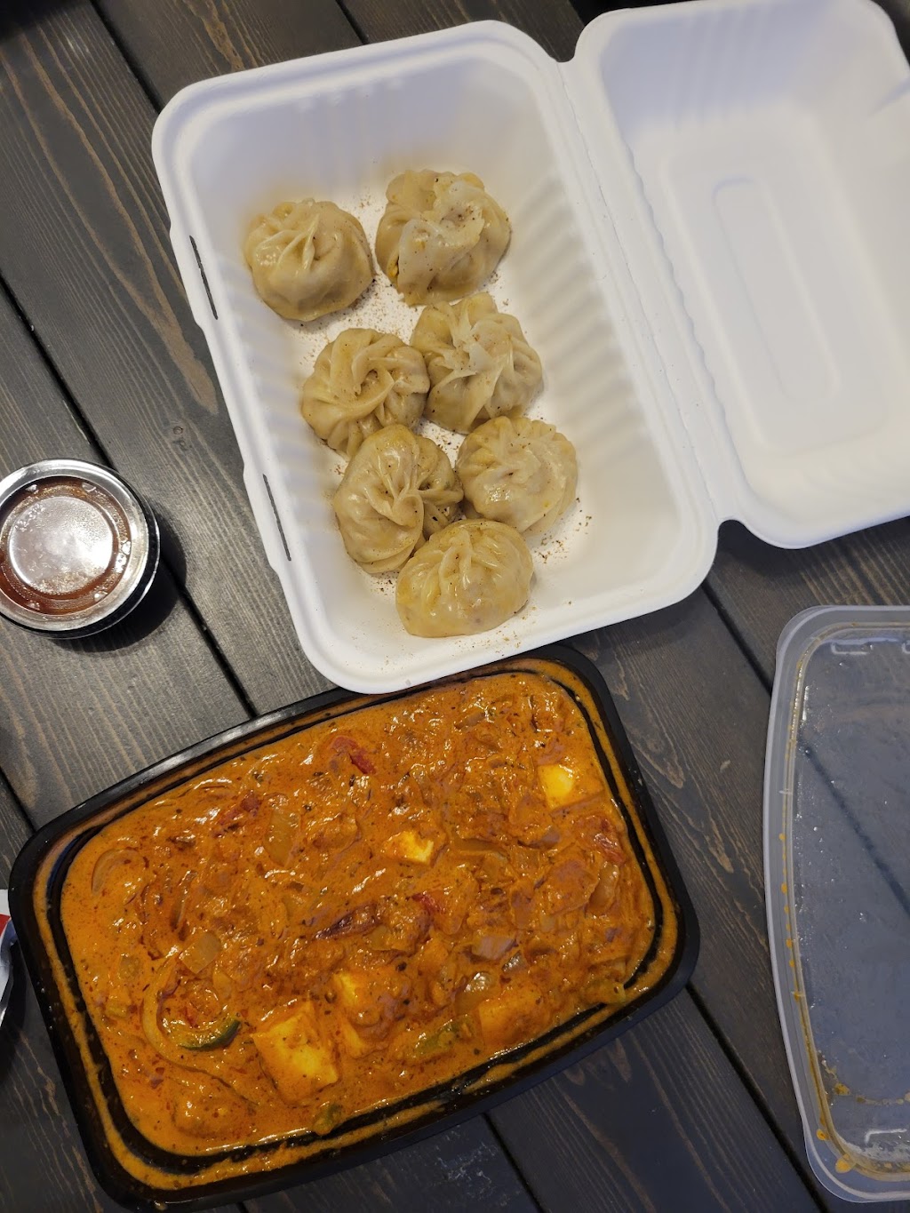 Garlic and Greens | 5611 23 Ave NW, Edmonton, AB T6L 7B9, Canada | Phone: (780) 243-2677