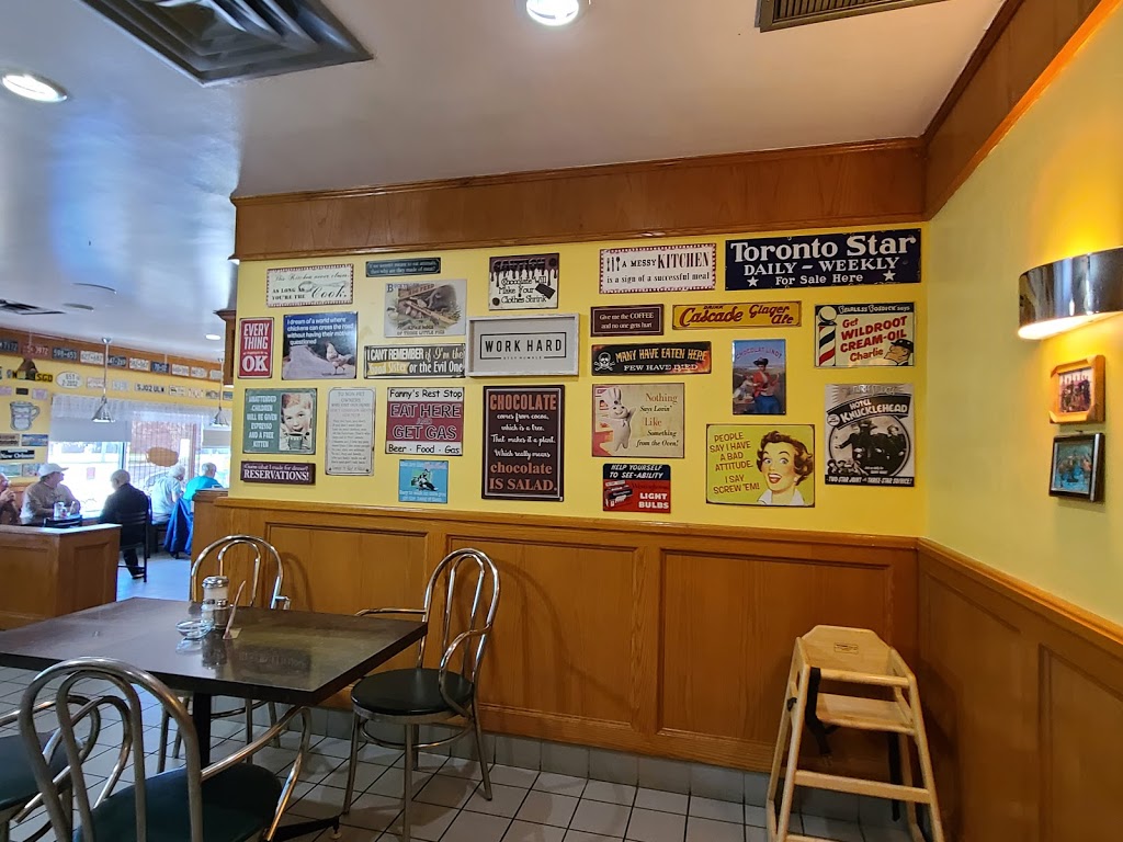 Dapps Restaurant | 282 Dundas St E, Trenton, ON K8V 1M2, Canada | Phone: (613) 965-6414