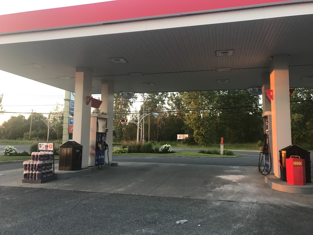 Esso | 2115 Rue Canadien, Drummondville, QC J2C 7V9, Canada | Phone: (819) 475-2239