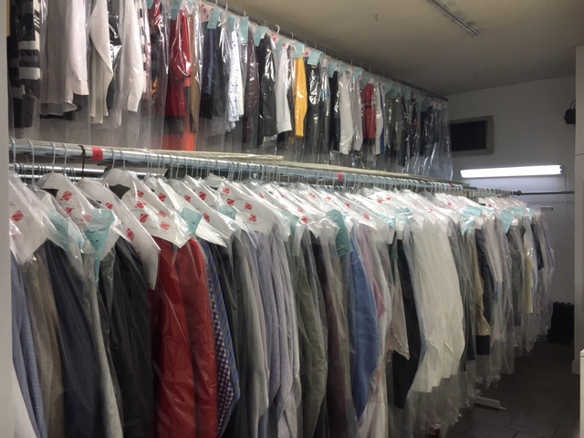 Quality Tailor & Cleaners | FREE PARKING AT REAR ENTRANCE, 2021 Avenue Rd, North York, ON M5M 4A5, Canada | Phone: (647) 345-2253