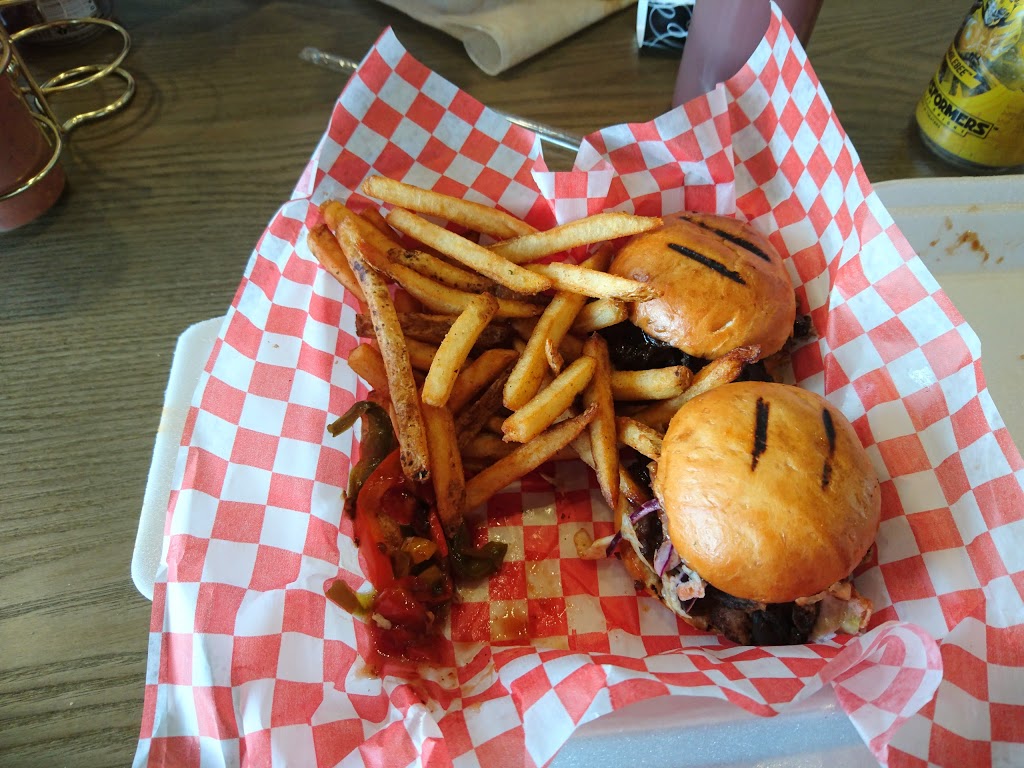Food Fight BBQ Smokehouse | 100 Maritime Ontario Blvd, Brampton, ON L8S 0E7, Canada | Phone: (905) 799-5959