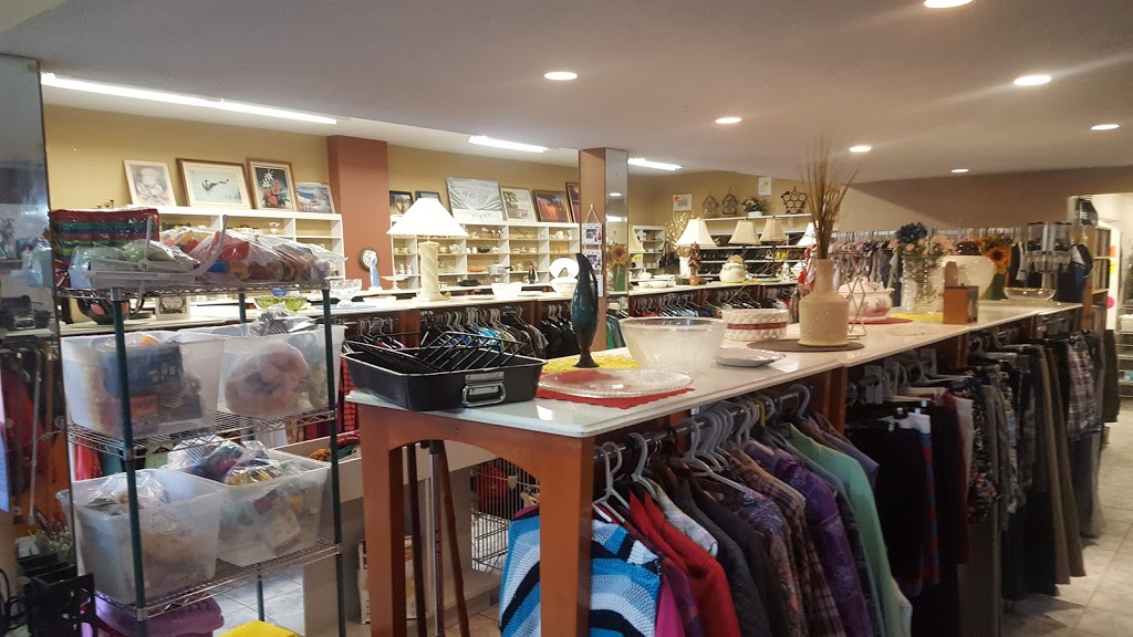 Team Reds Thrift Store | Unit #2, 781 Balm Beach Rd E, Midland, ON L4R 4K4, Canada | Phone: (705) 245-0898