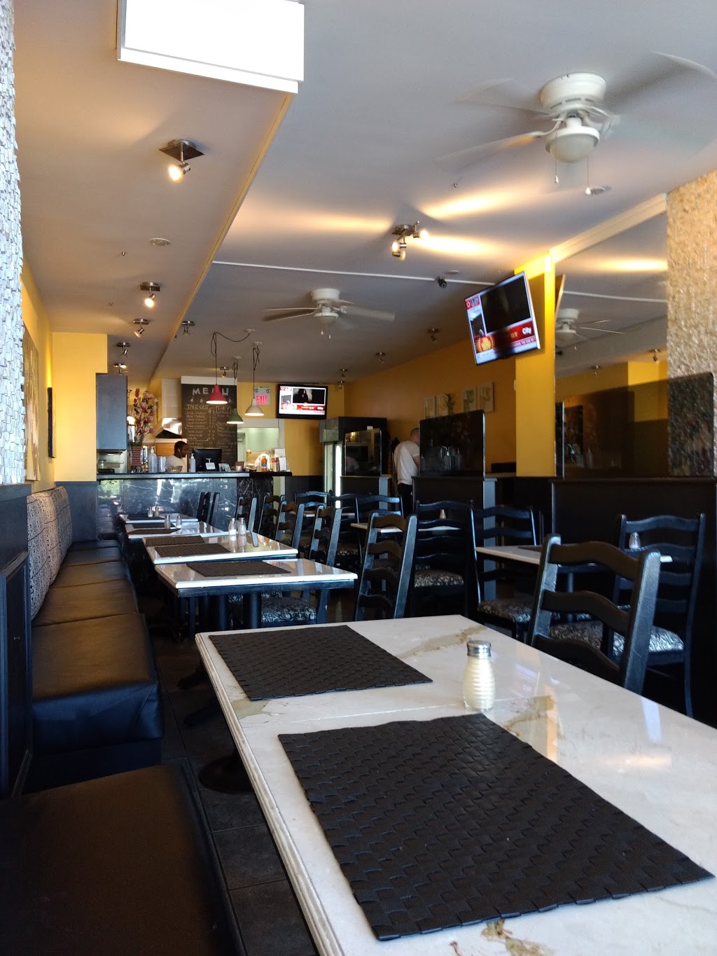 Nanalyn Jerk | 564 Wilson Heights Blvd, North York, ON M3H 2V8, Canada | Phone: (416) 901-4564