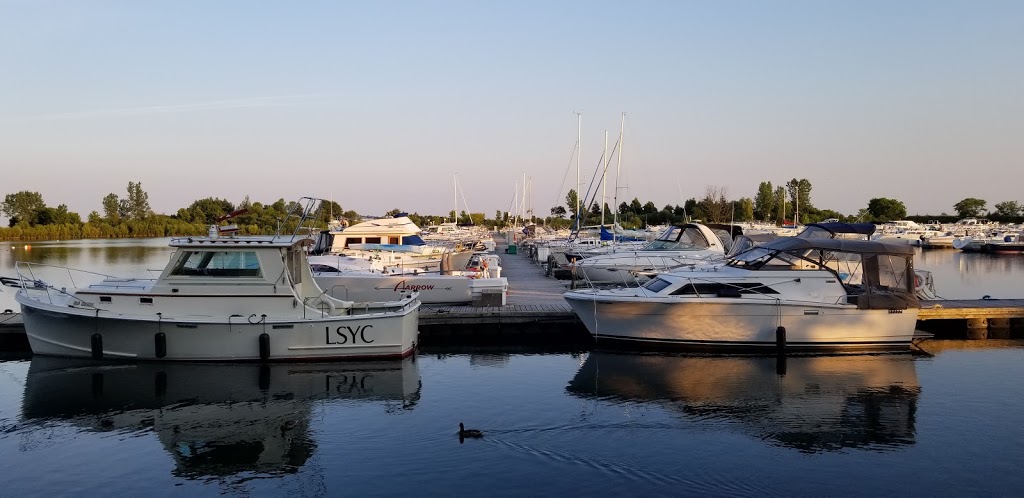 Lakeshore Yacht Club | 76 Colonel Samuel Smith Park Dr, Etobicoke, ON M8V 4B7, Canada | Phone: (416) 255-3701