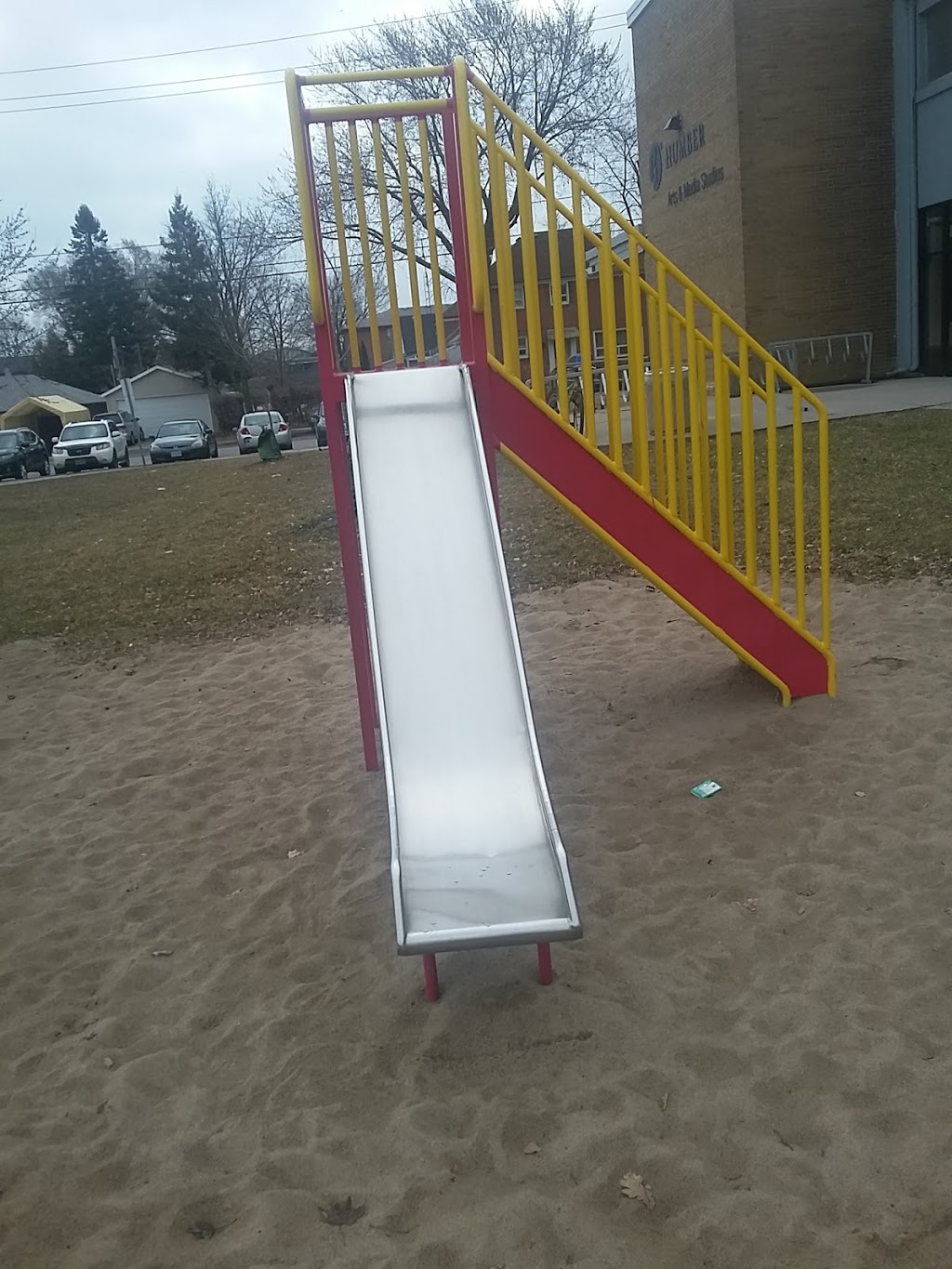 Donald Russell Memorial Park | 400 Kipling Ave, Etobicoke, ON M8V 2E6, Canada | Phone: (416) 338-4386