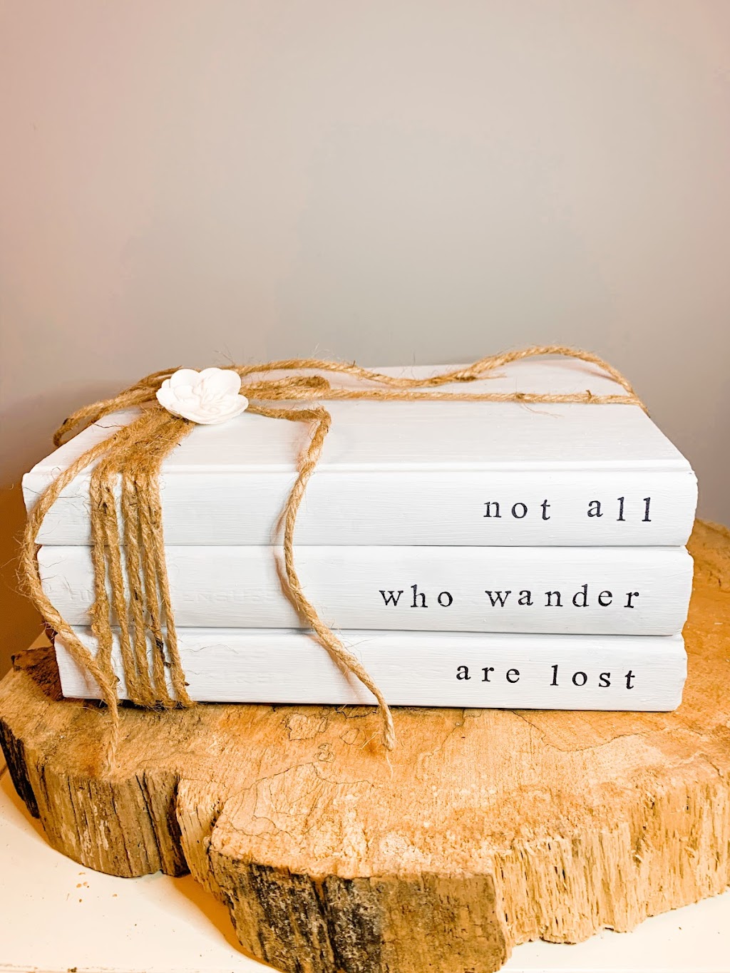 Cozy Nook Creations | 217 Montgomery Ave, Whitby, ON L1M 0B8, Canada | Phone: (647) 822-8405