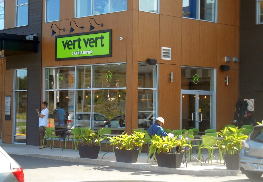 Vert Vert Café Bistro Inc | 700 Chemin Jean-Adam, Saint-Sauveur, QC J0R 1R3, Canada | Phone: (450) 227-8000