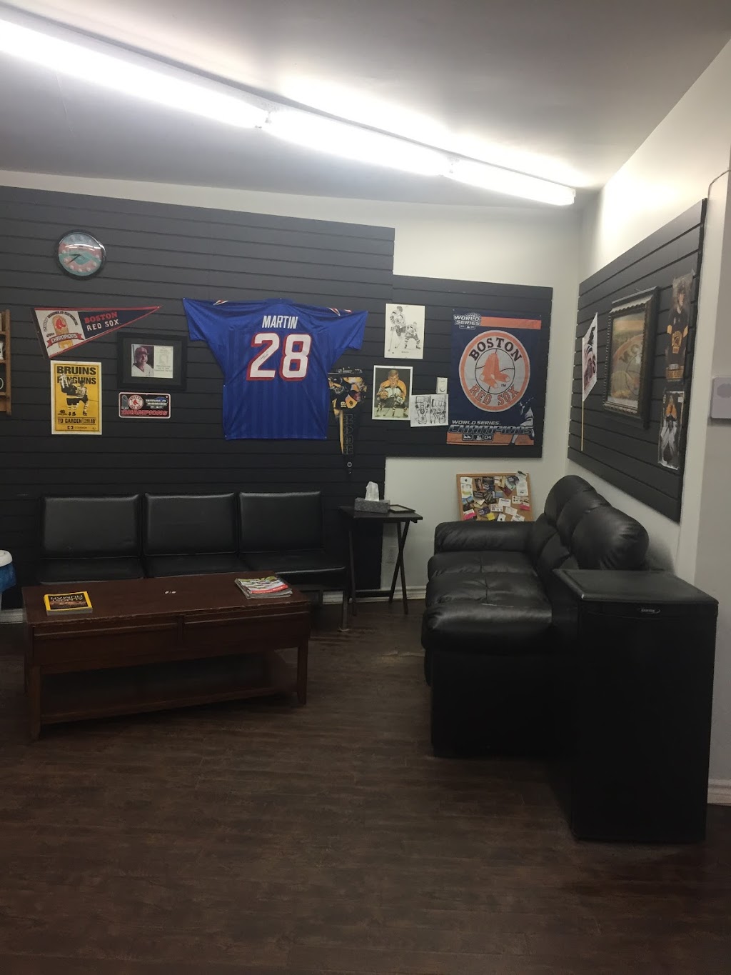Amherst Barber Shop | 2 Albion St, Amherst, NS B4H 2V3, Canada | Phone: (902) 694-6698