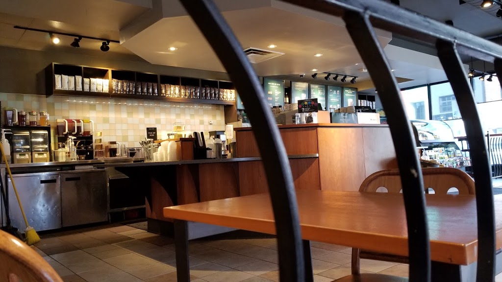 Starbucks | 2630 Yonge St, Toronto, ON M4P 2J5, Canada | Phone: (416) 483-0226