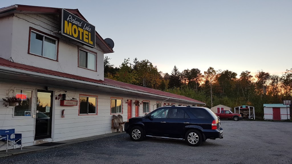 Richard Lake Motel | 2377 Crown Ridge Rd, Sudbury, ON P3E 4N1, Canada | Phone: (705) 522-2022
