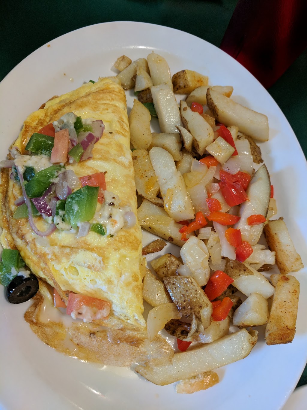 Friends Diner | 400 Laclie St, Orillia, ON L3V 4P5, Canada | Phone: (705) 326-8594