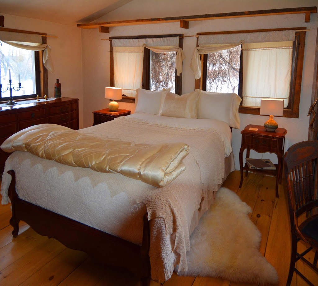 Chalets Romantiques | 766 Chemin Burnett, Sutton, QC J0E 2K0, Canada | Phone: (450) 538-0731