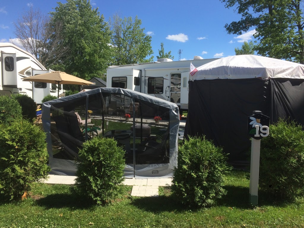 Camping Le Domaine Du bel âge | 475 Boulevard Saint-Jean-Baptiste, Mercier, QC J6R 2A9, Canada | Phone: (450) 691-0306