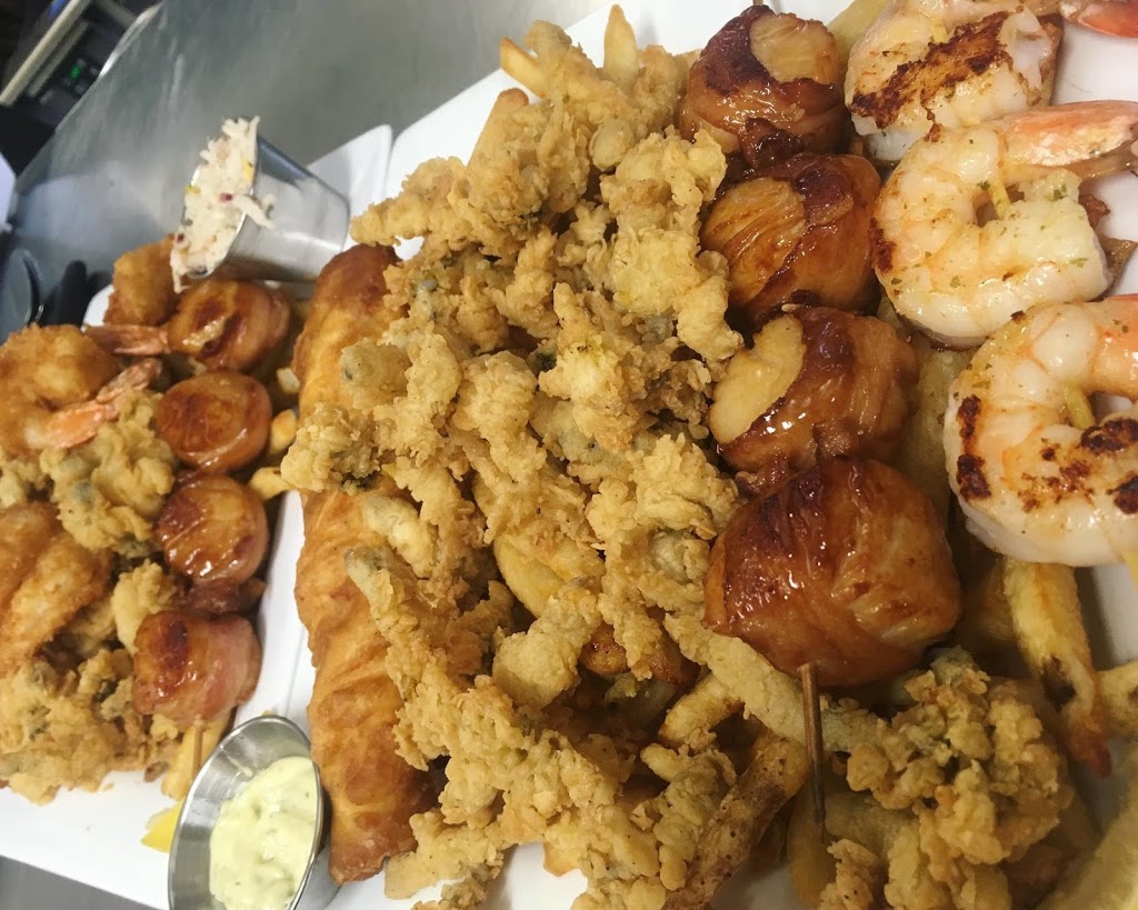 Skipper Jacks Maritime Restaurant | 211 Mapleton Rd, Moncton, NB E1C 0E9, Canada | Phone: (506) 389-3474