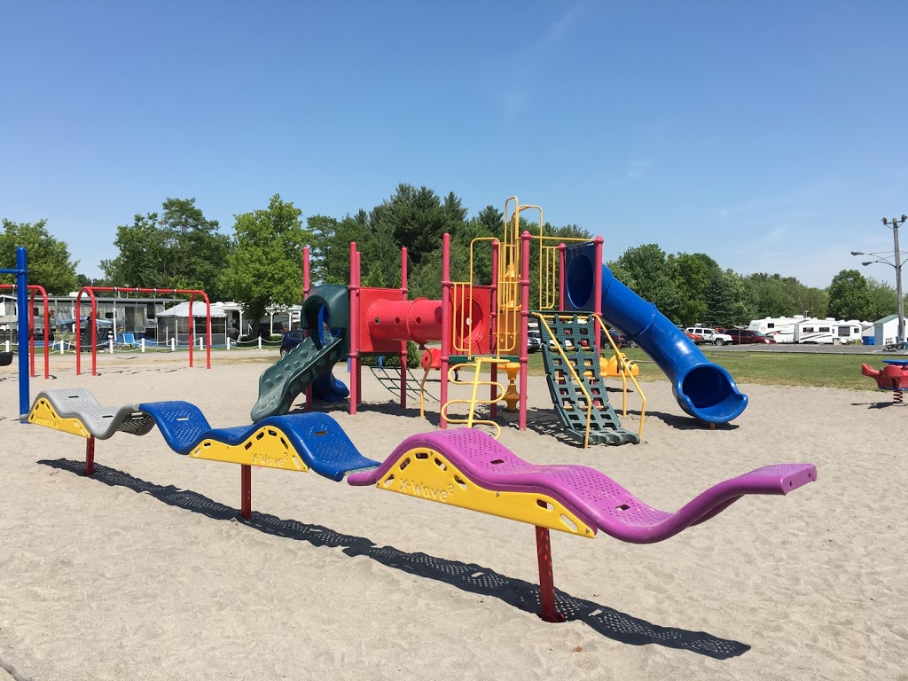 Camping Grégoire | 347 Route 221, Lacolle, QC J0J 1J0, Canada | Phone: (450) 246-3385