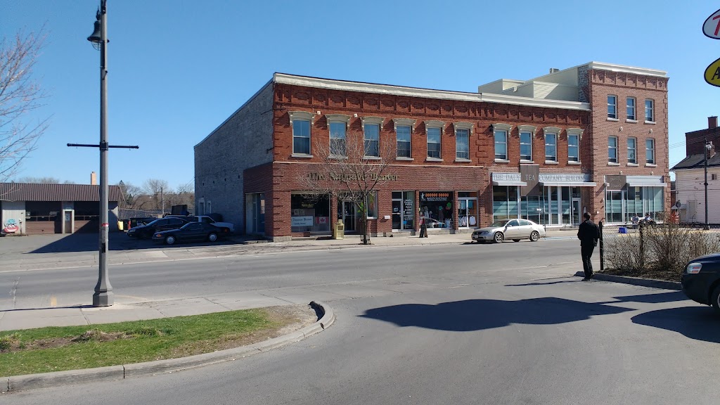 Napanee Beaver | 72 Dundas St E, Napanee, ON K7R 1H9, Canada | Phone: (613) 354-6641