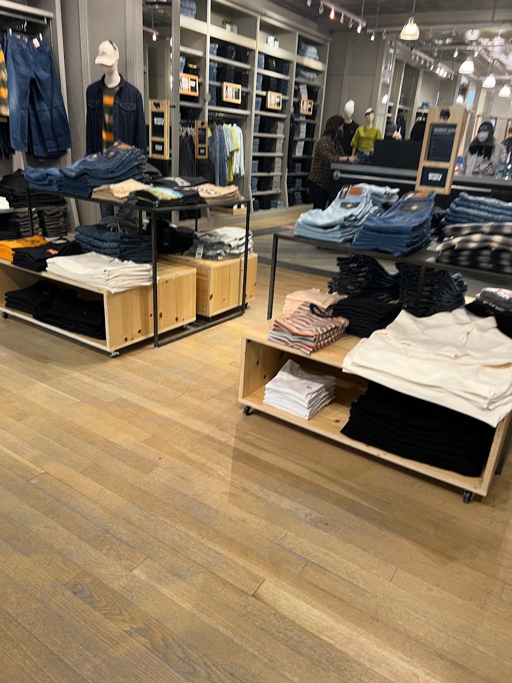 Levis Store | 1485 Portage Ave #66Q, Winnipeg, MB R3G 0W4, Canada | Phone: (431) 807-9490