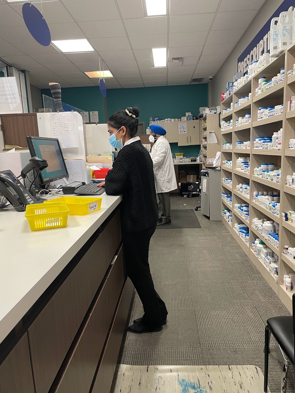 Keewatin Medical Center & Pharmacy | 998 Keewatin St #6&7, Winnipeg, MB R2R 2V1, Canada | Phone: (204) 615-0012