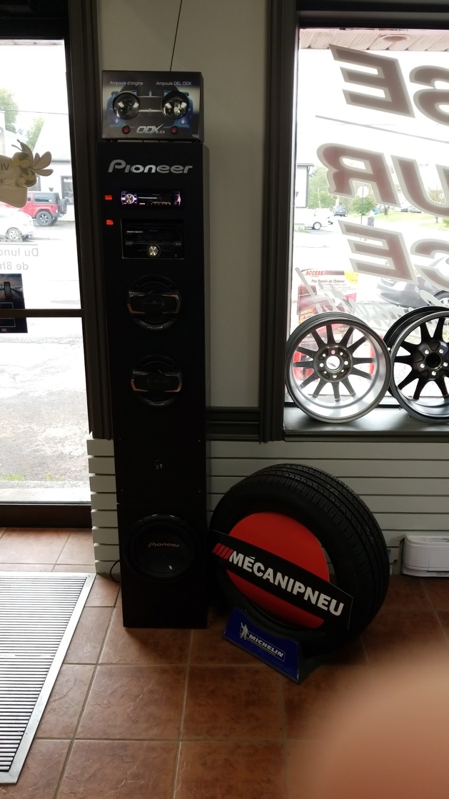 Garage Pneus et mécanique Denis Langlois | 977 Rue Labelle, Saint-Jérôme, QC J7Z 5N4, Canada | Phone: (450) 436-6767