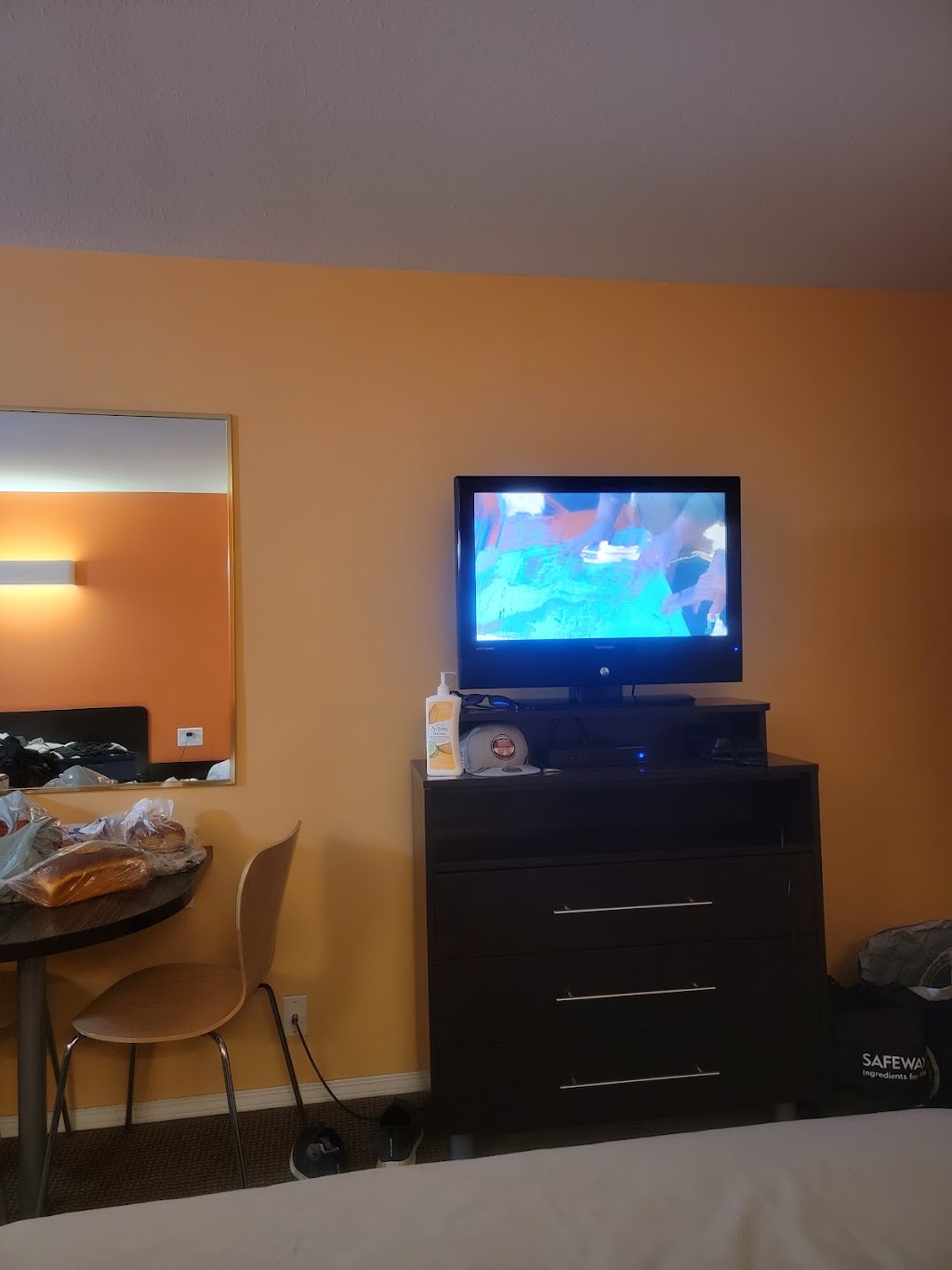 Riverside Motel | 827 Trans-Canada Hwy, Cache Creek, BC V0K 1H0, Canada | Phone: (250) 457-9500
