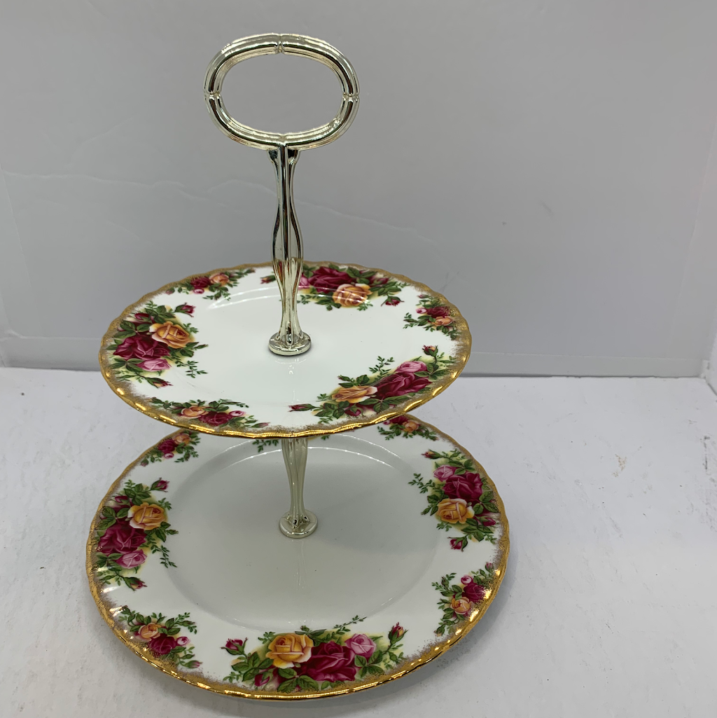 Czech it Out Antiques | 22 Nelson St W, Meaford, ON N4L 1R1, Canada | Phone: (519) 377-7990