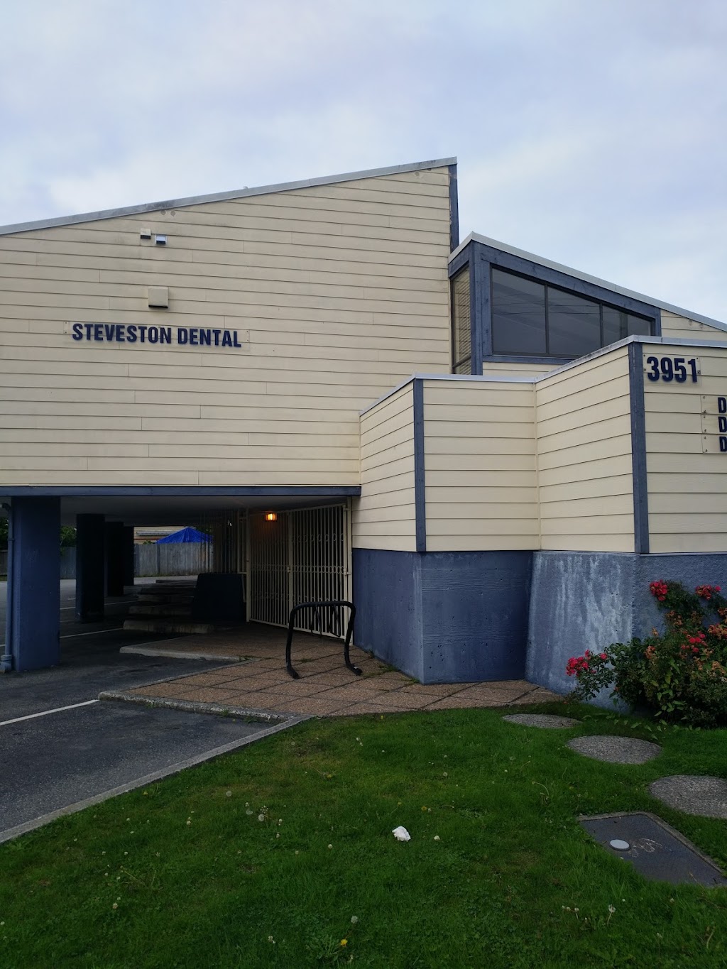 Steveston Dental Care | 3951 Steveston Hwy, Richmond, BC V7E 2J9, Canada | Phone: (604) 274-6121