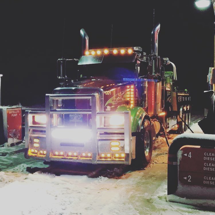 Champion Towing Ltd. | 1425 Brookside Blvd, Winnipeg, MB R2R 1V6, Canada | Phone: (204) 633-8868