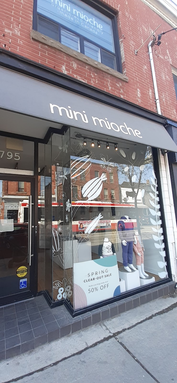 mini mioche | 58 Wade Ave, Toronto, ON M6H 1P6, Canada | Phone: (647) 347-3918