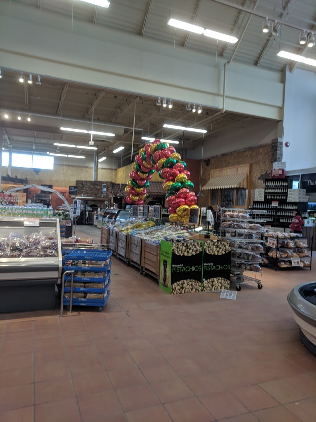 Loblaws | 2210C Bank St, Ottawa, ON K1V 1J5, Canada | Phone: (613) 733-1377