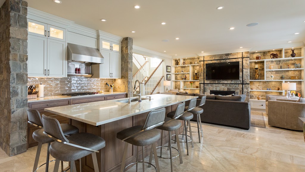 Van Manna Homes | 8423 58 Ave NW, Calgary, AB T3B 4B4, Canada | Phone: (403) 383-3109