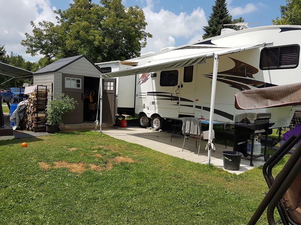 Camping De LOiseau Bleu | 100 Rue Dusseault, Asbestos, QC J1T 3M7, Canada | Phone: (819) 879-5122