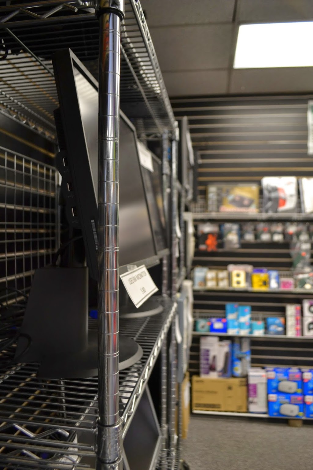 D.C. Computers Inc. | 62 Queen St S, Bolton, ON L7E 1B3, Canada | Phone: (905) 857-7833