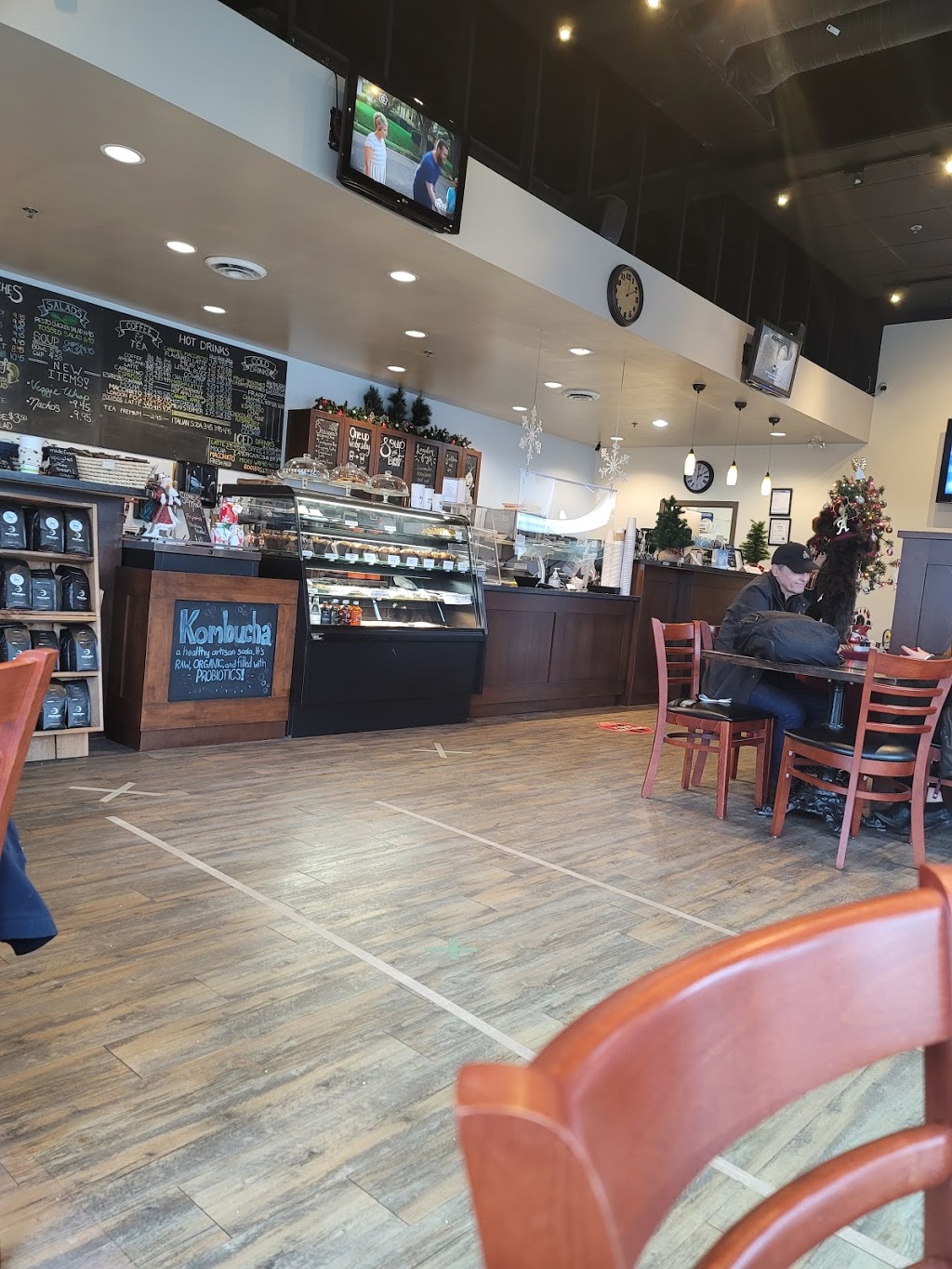 Hugs in a Mug Coffee Bistro | 1910 N Parallel Rd, Abbotsford, BC V3G 2C6, Canada | Phone: (604) 746-1136