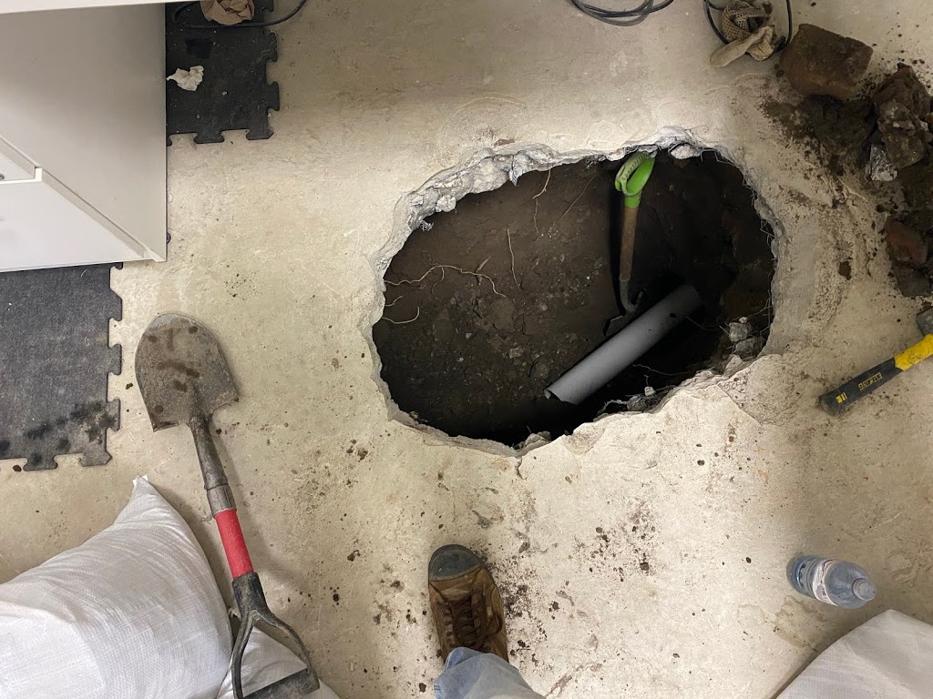 Plumber Toronto Pro | 45 Wynford Heights Crescent #1607, North York, ON M3C 1L3, Canada | Phone: (647) 490-2035