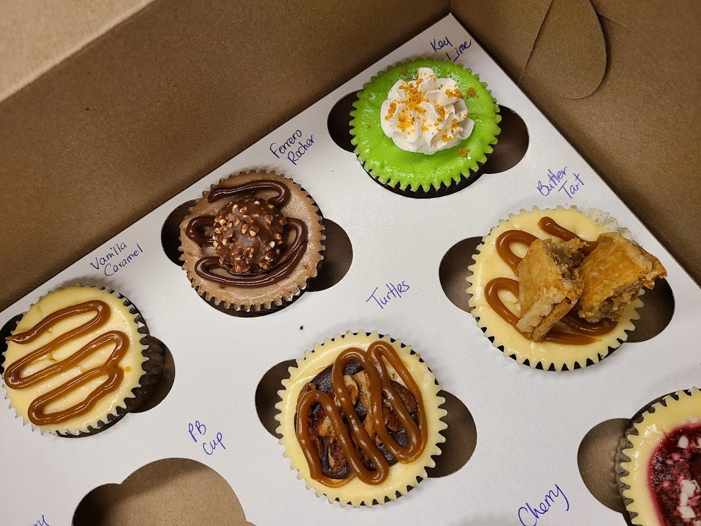 Mama Misfits Cheesecakery | 77 W Main St, Welland, ON L3C 4Z8, Canada | Phone: (905) 226-8253