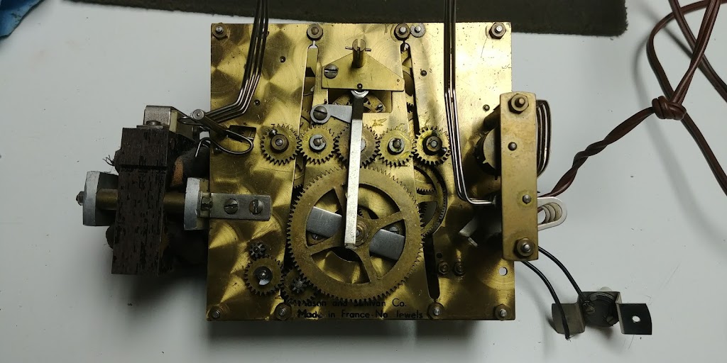 Lhorlogerie | 228 Chem. Cabot, Rigaud, QC J0P 1P0, Canada | Phone: (514) 798-9363