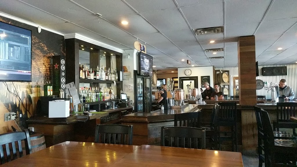 Careys Bar & Grill | 1569 Oxford St E, London, ON N5V 1W5, Canada | Phone: (519) 951-6886