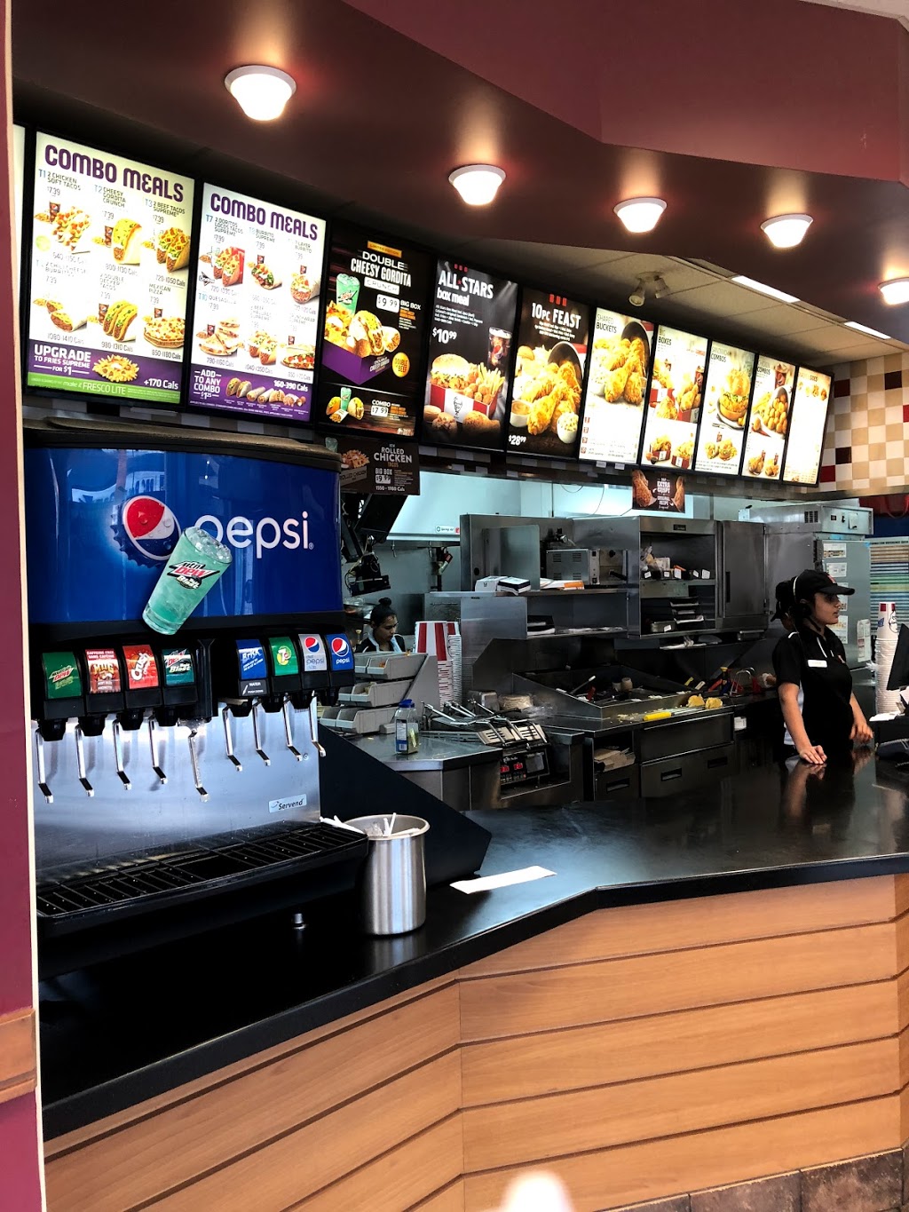 Taco Bell | 5322 Dundas St W, Etobicoke, ON M9B 1B3, Canada | Phone: (416) 233-3159