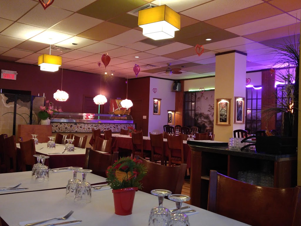 Restaurant Le Quai DOr | 294 Rue Gladstone, Greenfield Park, QC J4V 2P7, Canada | Phone: (450) 671-1122