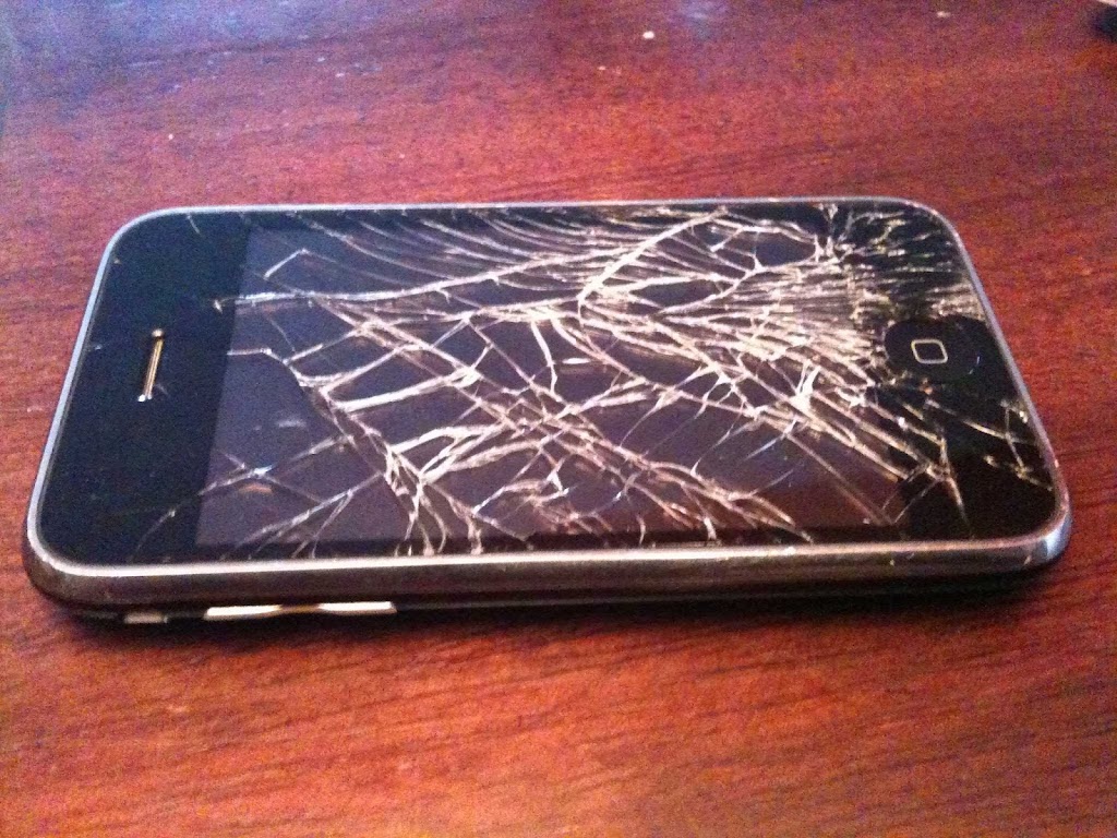 Ty the iPhone Guy | By Appointment, 70 Queen Anne Close SE, Calgary, AB T2J 6E5, Canada | Phone: (403) 613-2013