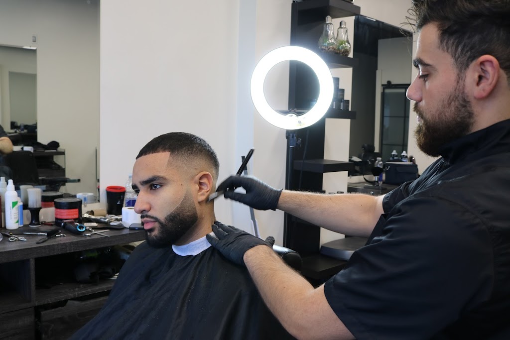 90 Degrés Barbershop | 354 Bd Cartier O, Laval, QC H7N 2J7, Canada | Phone: (438) 496-1810