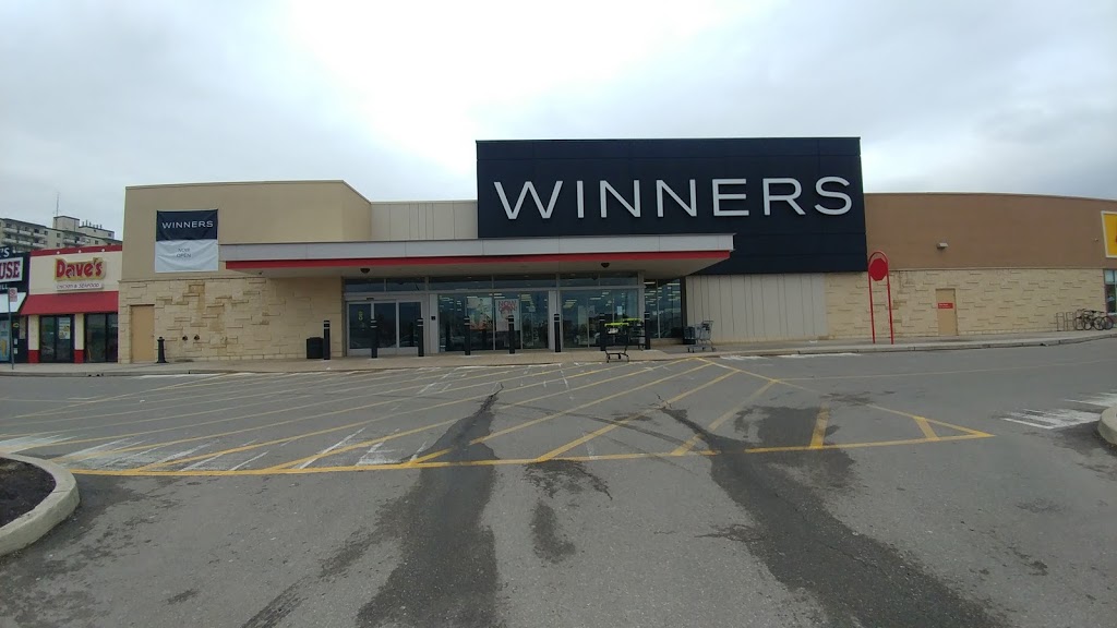 Winners | clothing store | 1131 Dundas St W, Mississauga, ON L5C 1C4, Canada | 9056150032 OR +1 905-615-0032