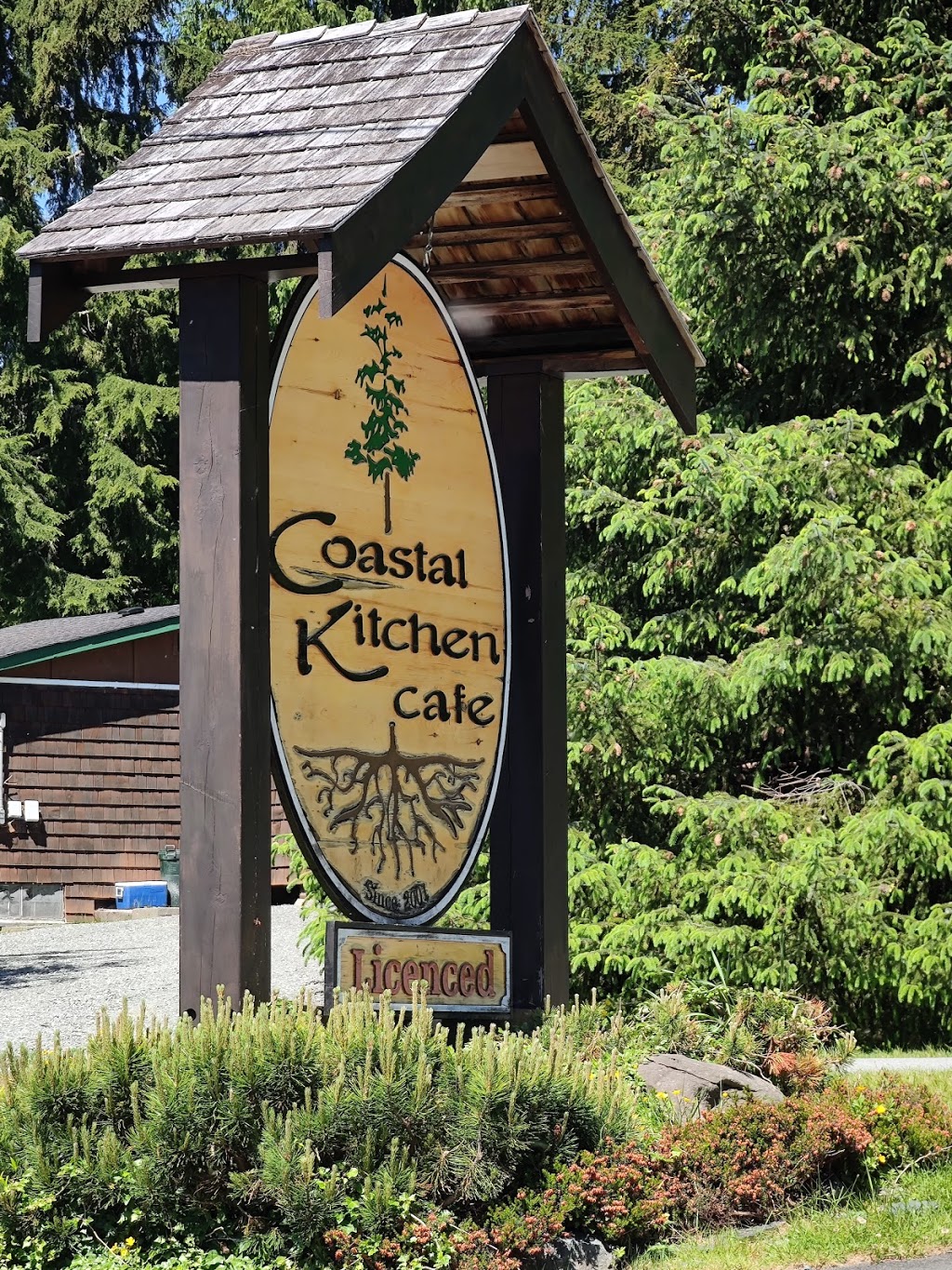Coastal Kitchen Cafe | 17245 Parkinson Rd, Port Renfrew, BC V0S 1K0, Canada | Phone: (250) 647-5545